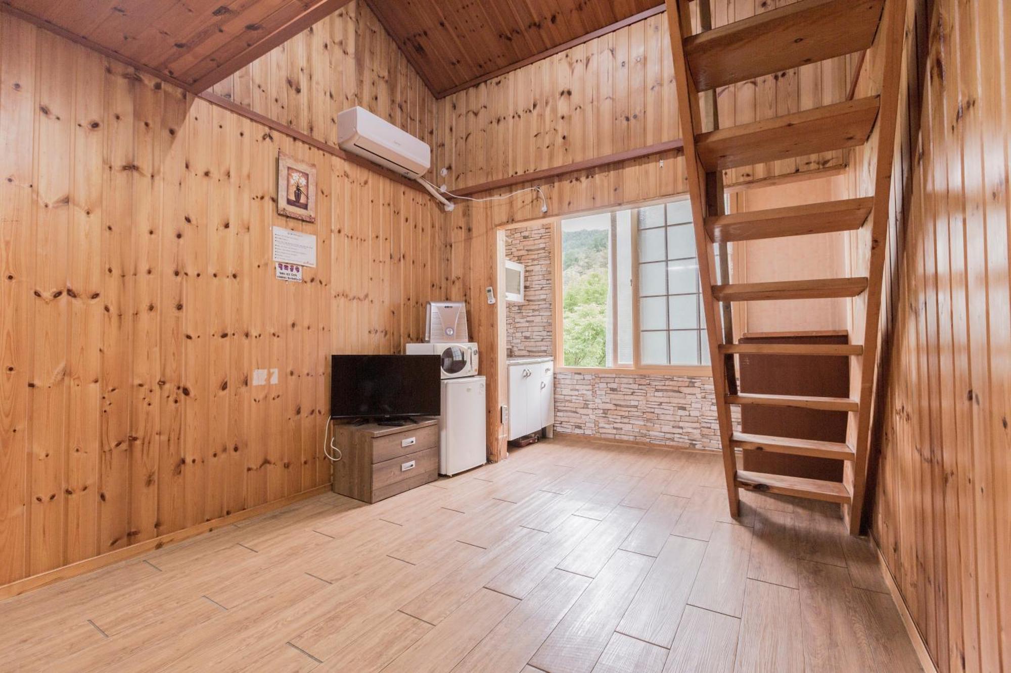 Bongpyeong Moolsori Pension Pyeongchang Room photo